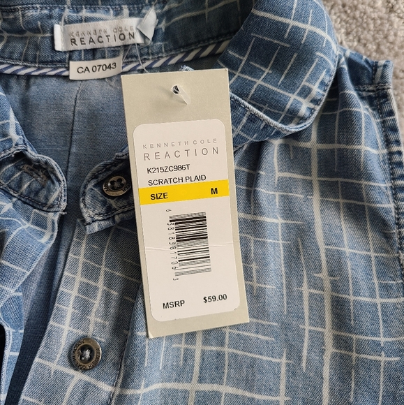Kenneth Cole button down size medium tank top - Picture 2 of 5